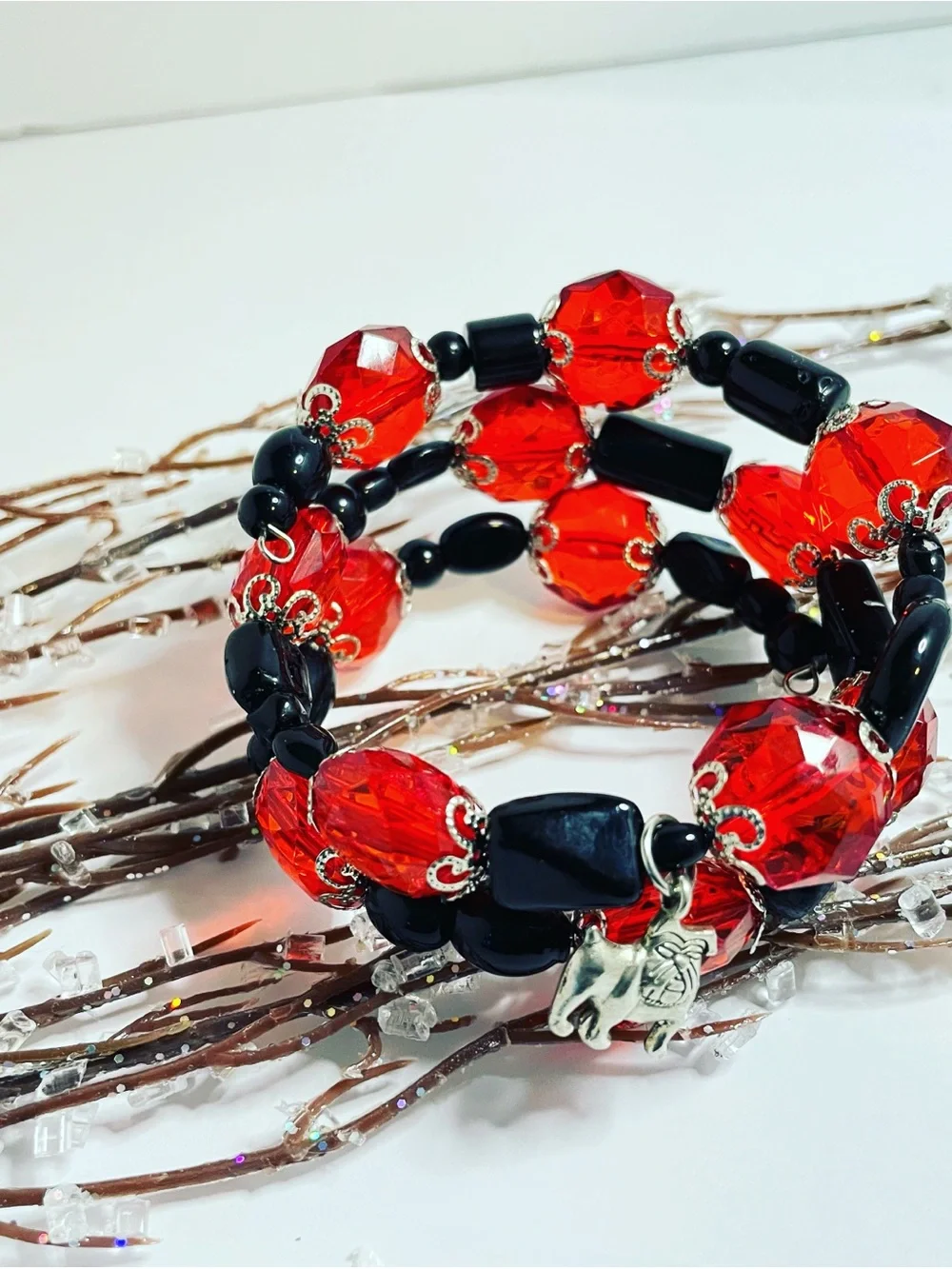 Red and Black Plastic Beaded Bracelet with Georgia Bulldog Charm Memory-wire